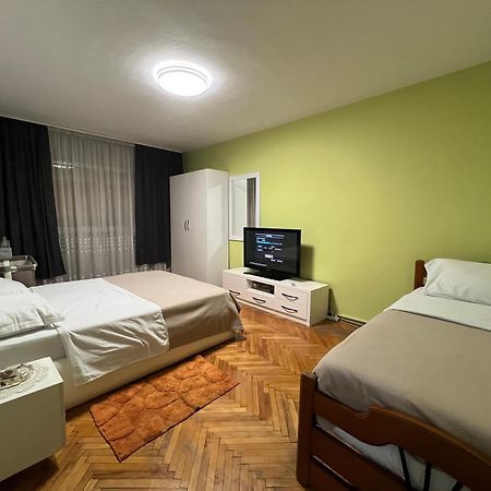 Downtown Retreat "Spiranca" Apartment Tirana Bagian luar foto